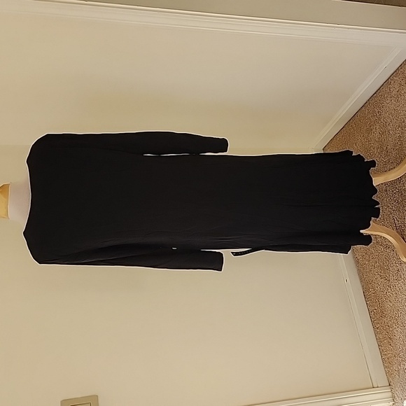 New! Lauren Ralph Lauren SZ 1X black V neck dress. - Picture 4 of 9